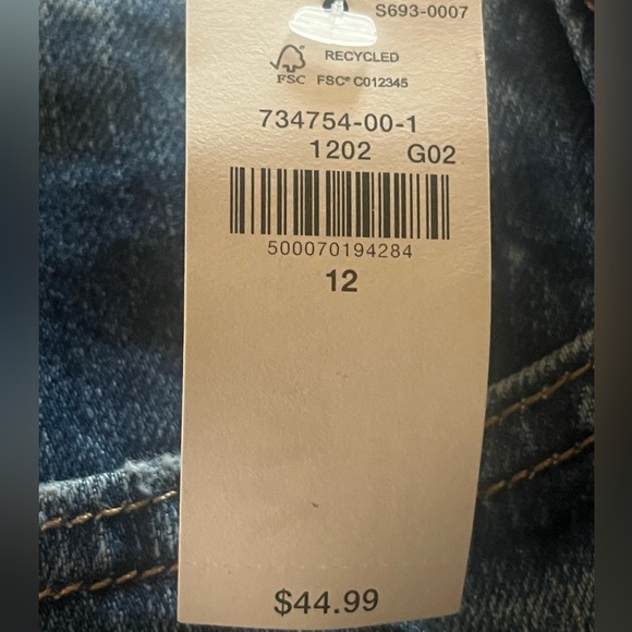 Old Navy Mid Rise Boyfriend Ankle Jeans - Size 12 - Picture 2 of 6